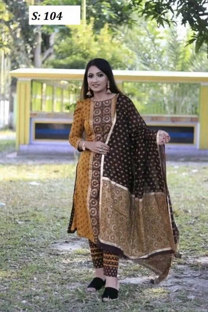 সুতি কাপড়ের ওপর আফসান প্রিন্ট আনরেডি থ্রি পিস 809